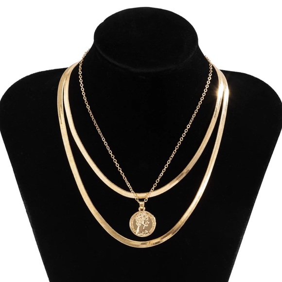 NEW 18K GOLD MULTILAYERED CHAIN NECKLACE - Picture 3 of 6